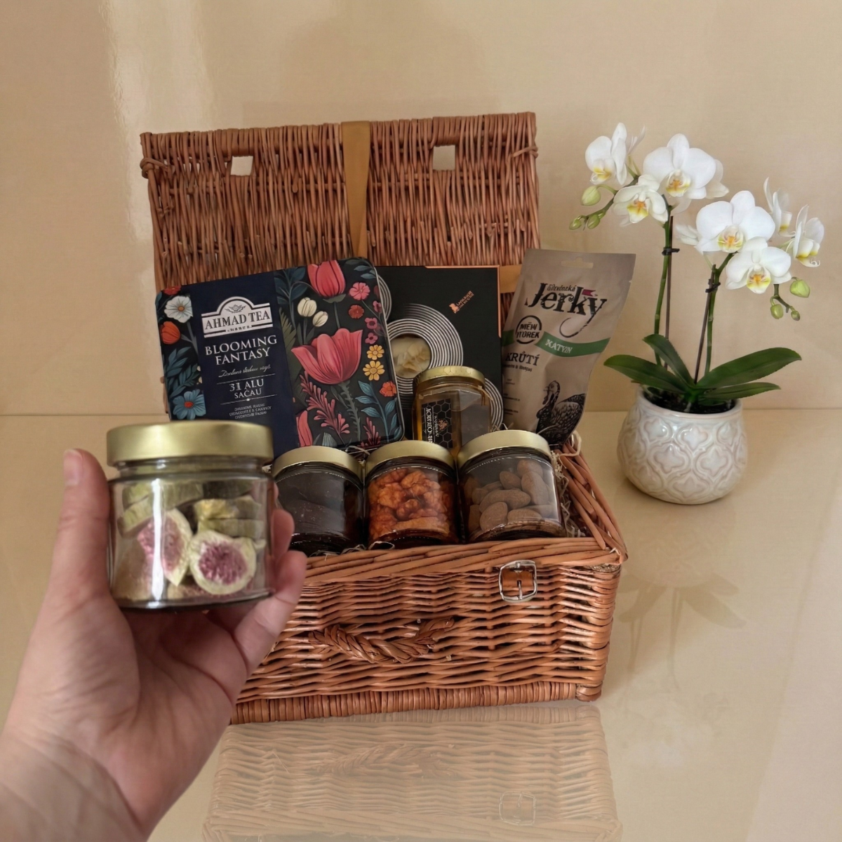 Gift basket M – For the anniversary