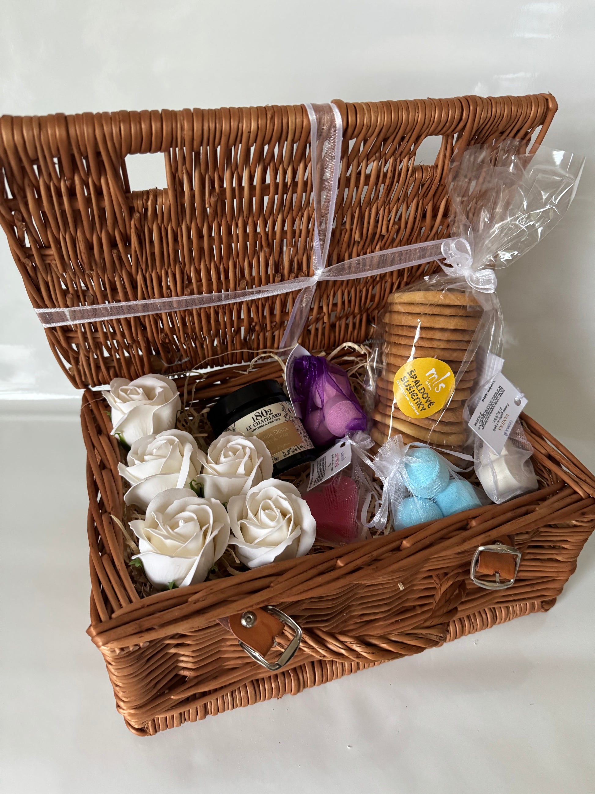 Gift Basket S – Wedding gift for the bride and groom