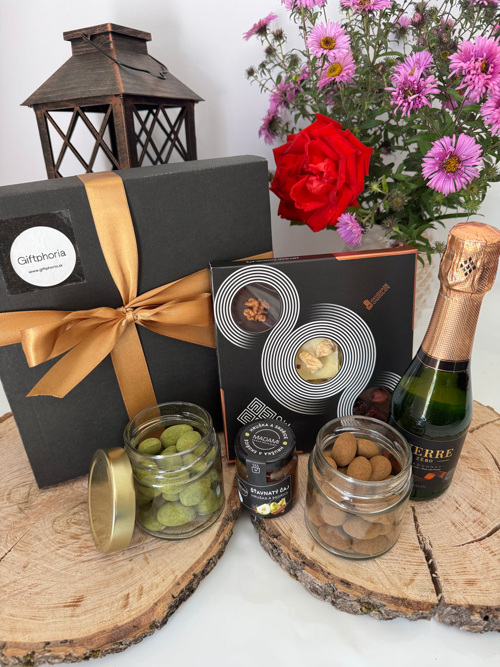 Gift box - Chocolate and Nuts